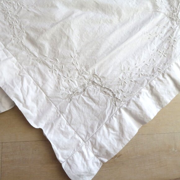 Pair of 2 Battenburg Lace Embroidered Standard Pillowcase Slip Cover Floral VTG - Picture 6 of 9